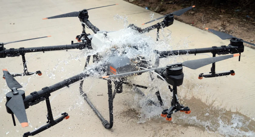 Spraying-Drones-T30-IP67-copia