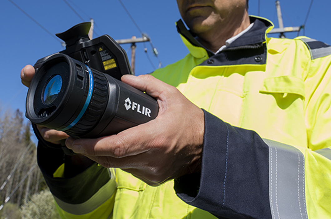 Duas lentes numa. FlexView Teledyne FLIR é a solução ideal para análise térmica