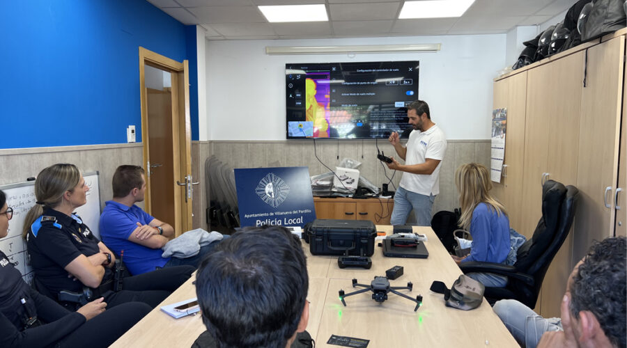Drones para seguridad ciudadana. El ayuntamiento de Villanueva del Pardillo se equipa con drones Mavic 3 Enterprise y Mini 2