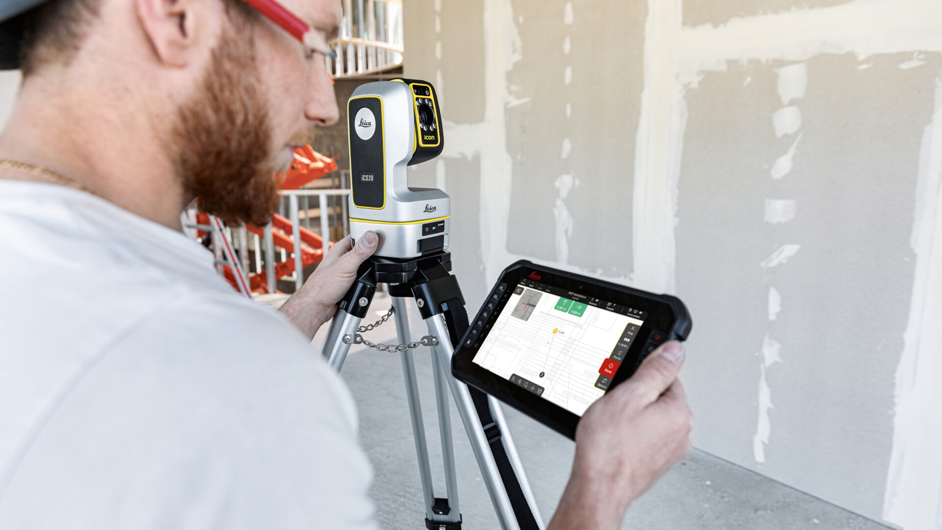 Leica_iCON_iCS20_CTP_ tablet_CSX8_man_3