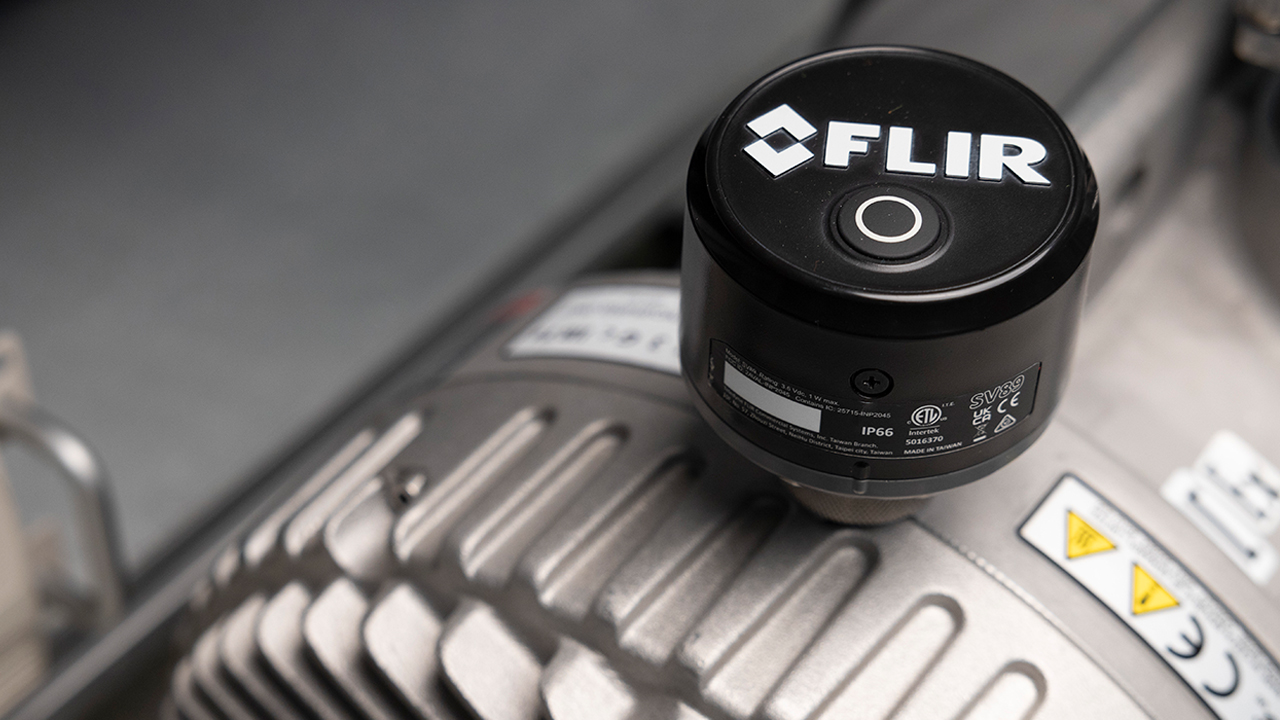 Sensor de temperatura y vibración FLIR SV 88