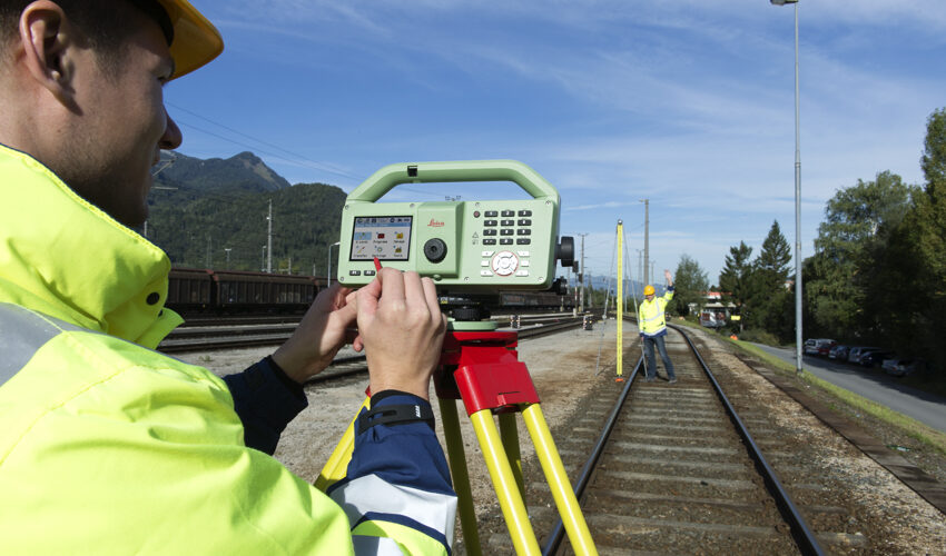 Leica_Geosystem_LS15_RAIL_CSP2784_72dpi_RGB