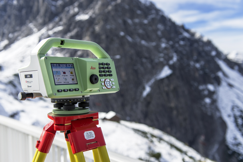 Leica_Geosystem_LS15_DAM_CSP3139_72dpi_RGB