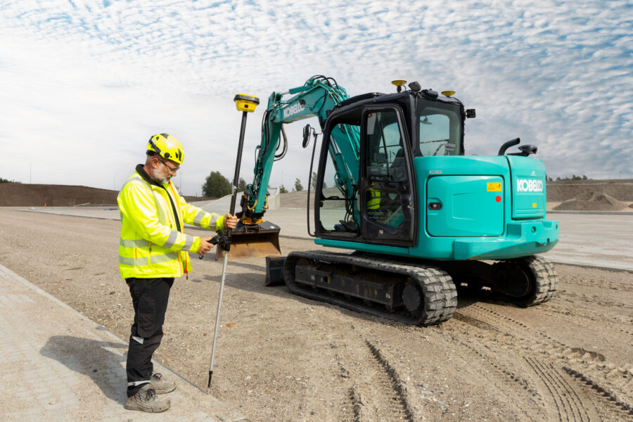 iCON site excavator