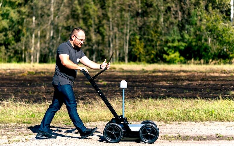 SPH_Engineering-Zond_Aero_500NG-GPR_on _cart