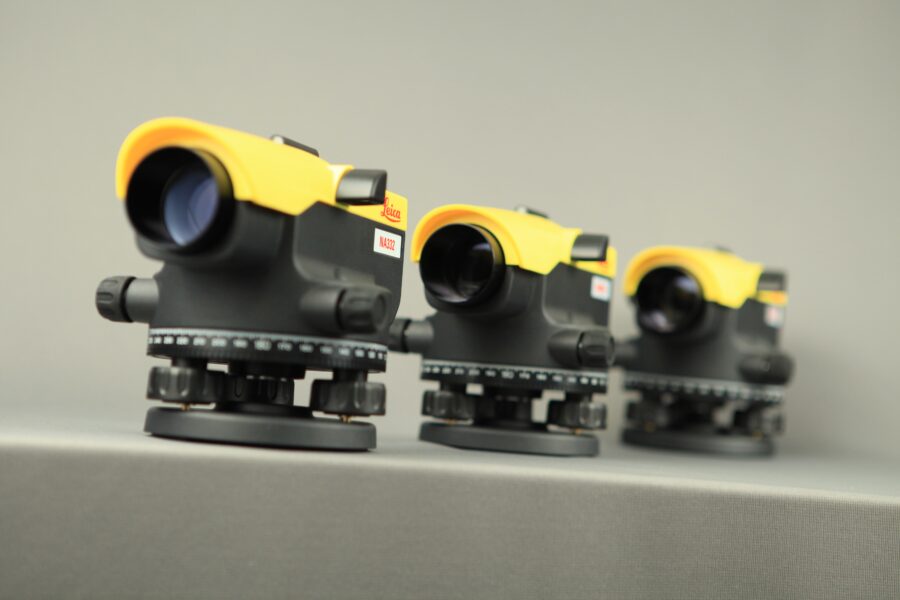 Leica NA 300 precisión y ergonomía
