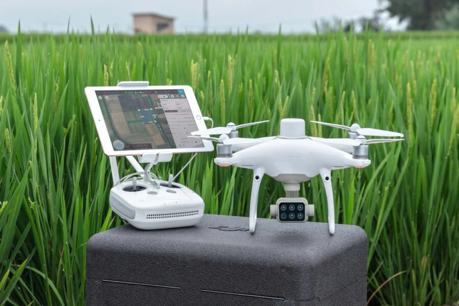 Dron DJI Phantom para agricultura en alquiler