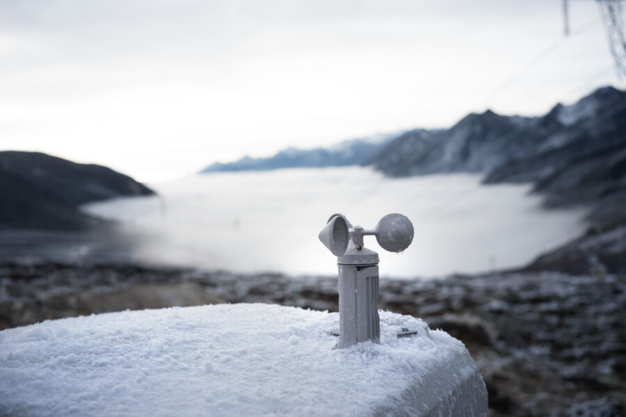 Anemometer in Low Temperature