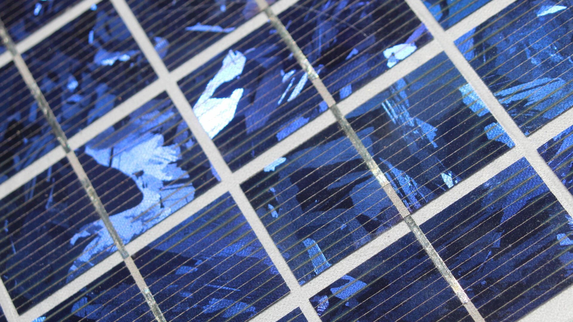 Planta fotovoltaica dañada
