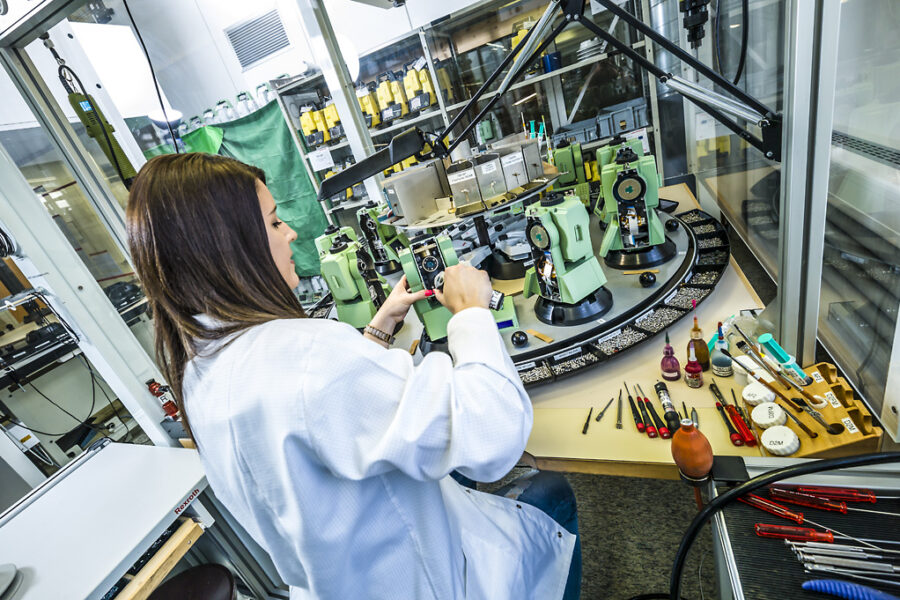 SAT LEICA GEOSYSTEMS