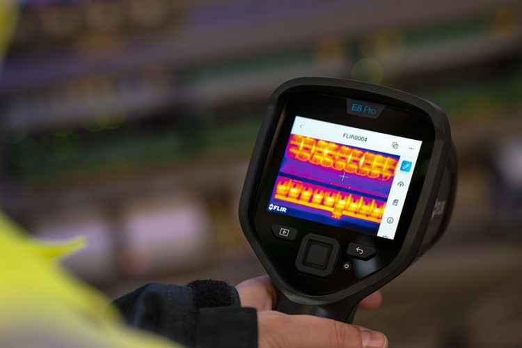 inspeccion-termografica-de-apuntar-y-disparar-con-flir-e8-pro-ignite-750x500
