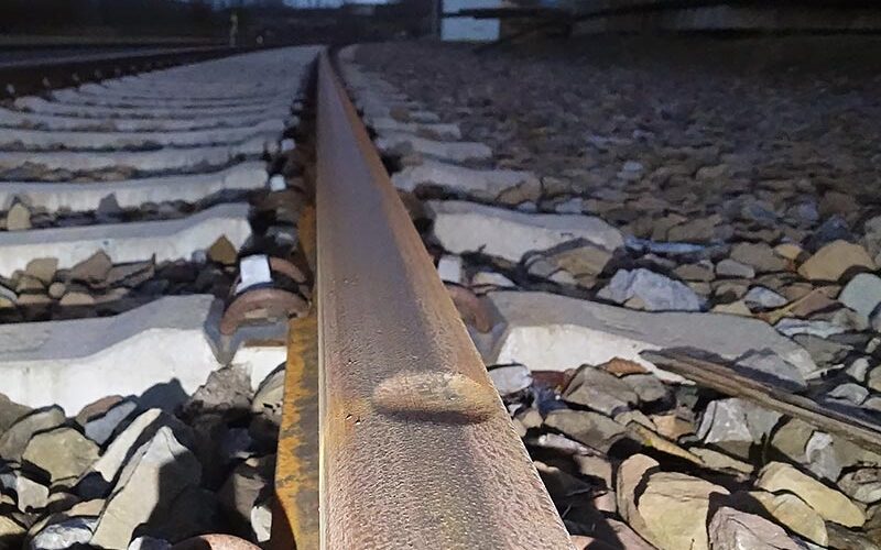 cat-v-rail-head