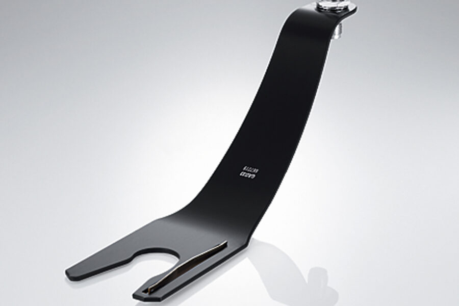 Braço saliente de 15cm para antena UHF/GSM. Leica GAD33