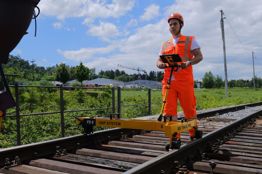 Amberg Inspection IMS Relative. Carro de vias para medir