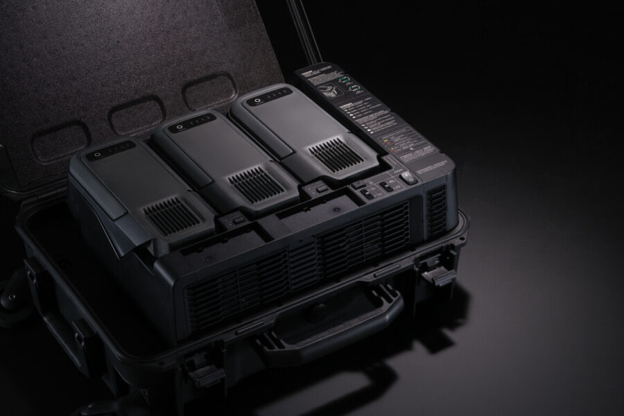 estacion-de-baterias-inteligentes-bs100-900x600