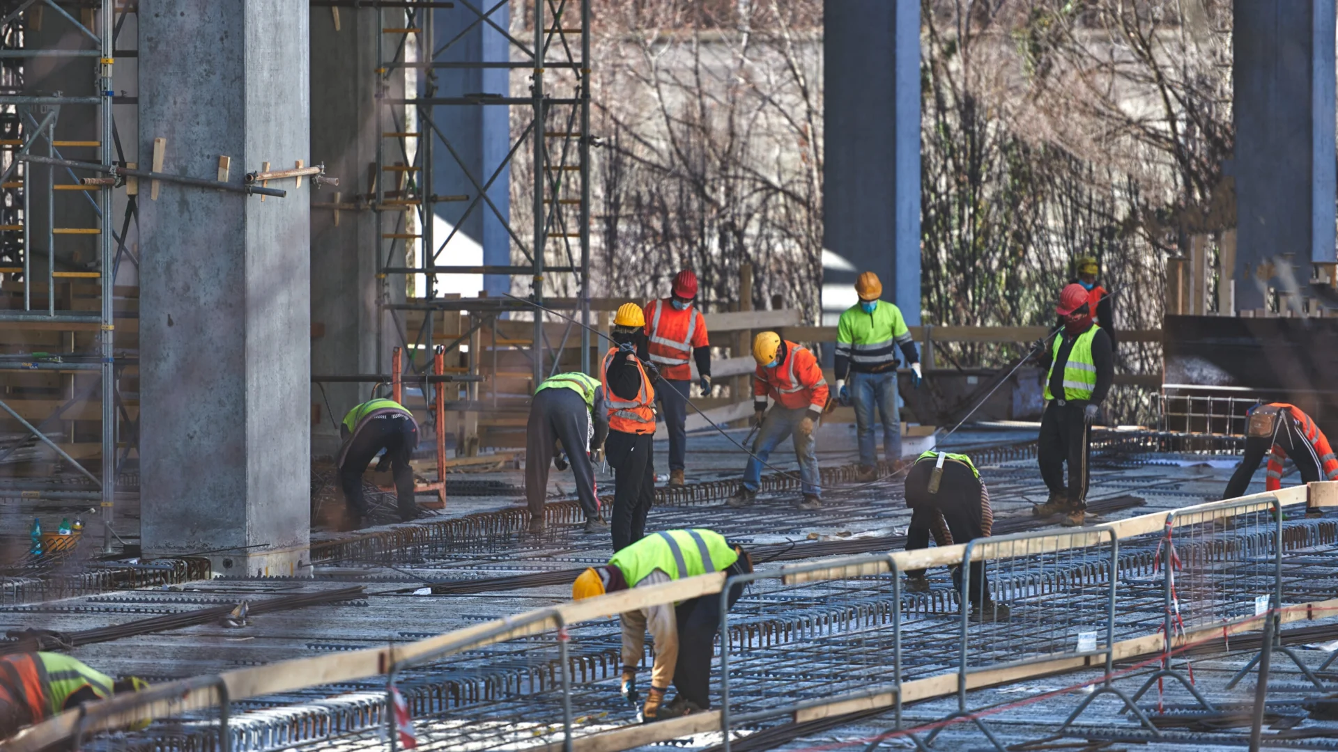 Constrói com base em certezas ou suposições