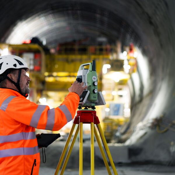 Equipamentos topográficos Leica