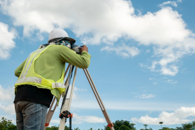 Estación total topográfica | Un complemento para levantamientos en minería