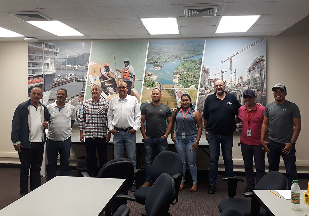 ACRE brinda capacitación de topografía al personal del Canal de Panamá