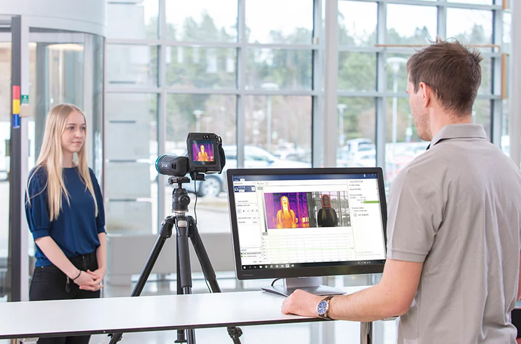 FLIR Screen-EST: Mida la fiebre sin contacto