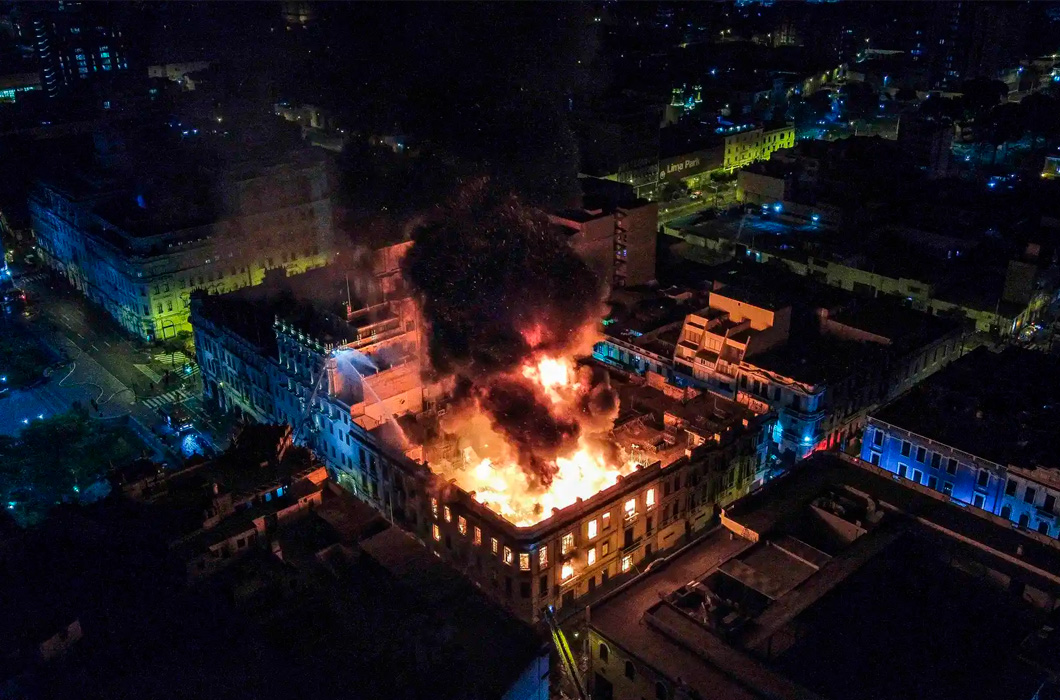 El DJI Mavic 3 Thermal ayuda a salvar vidas en un incendio en el centro histórico de Lima