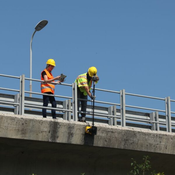 Inspección de Puentes y Túneles