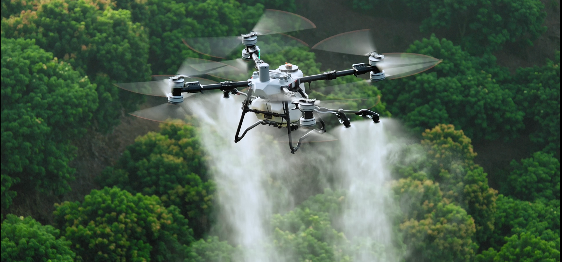 Dron agrícola DJI Agras T100 con tanque de pulverización de 100 L